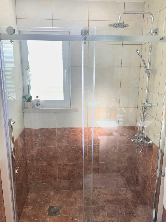 Apartmani Fortuna Lumbarda Eksteriør billede